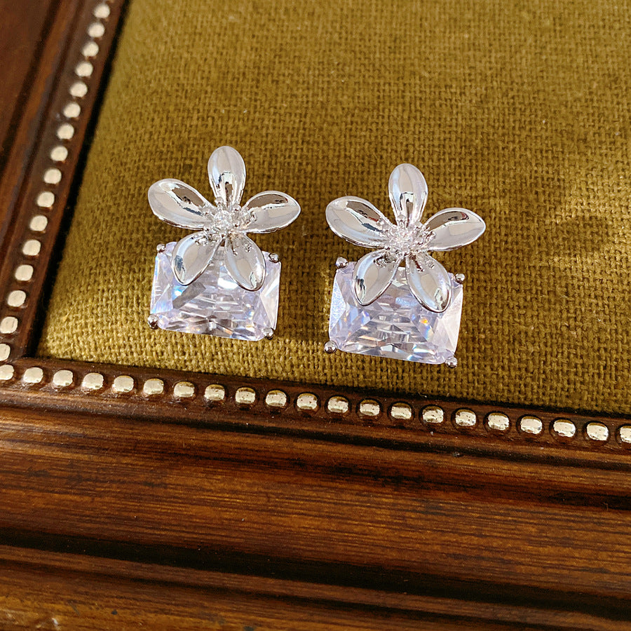 Real gold electroplated silver needle flower inlaid zircon square stud earrings simple temperament versatile earrings light luxury high-end earrings