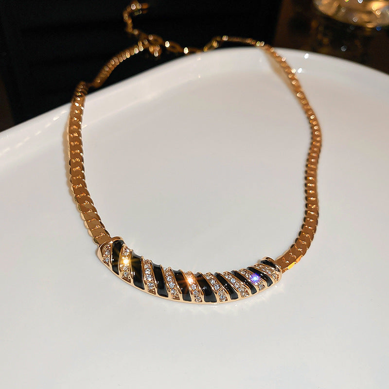 Vintage Luxury Diamond Drop Clavicle Chain Necklace - Retro Palace Style Premium Jewelry for Women