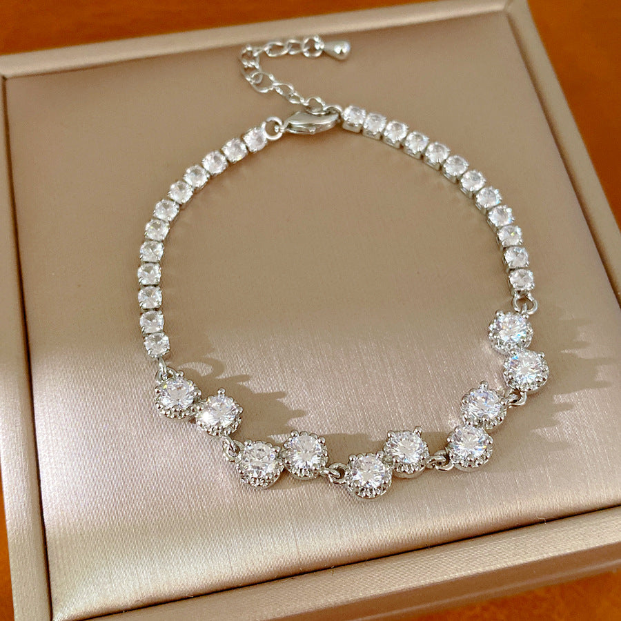 Zircon-encrusted geometric round bracelet light luxury niche high-end bracelet simple temperament versatile jewelry wholesale