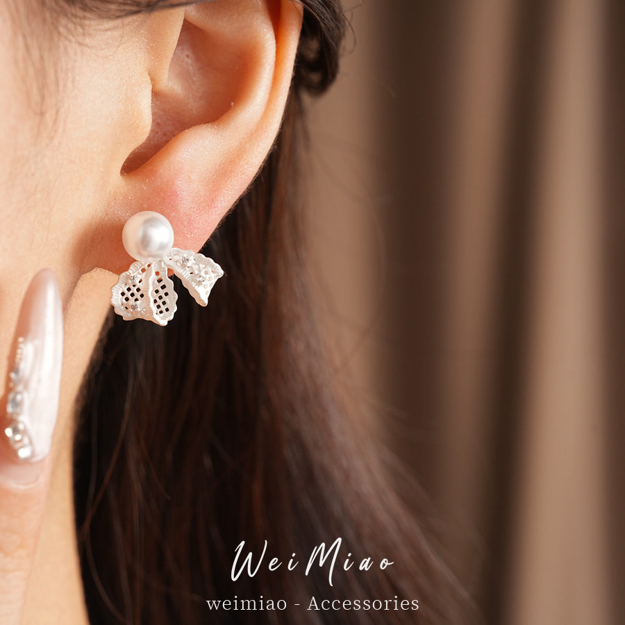Silver needle inlaid zircon lace hollow pearl stud earrings simple versatile commuter temperament earrings light luxury high-end earrings