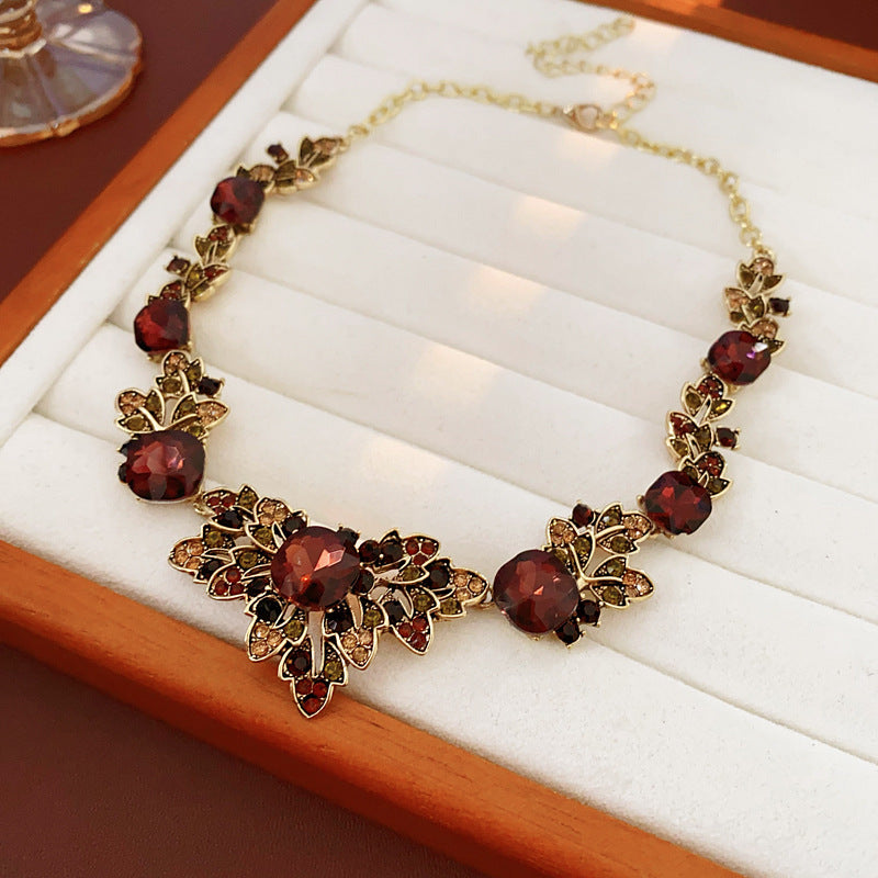 Vintage Luxury Diamond Drop Clavicle Chain Necklace - Retro Palace Style Premium Jewelry for Women