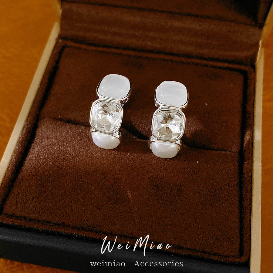 Diamond-set geometric square round pearl ear buckle minimalist style personalized temperament earrings light luxury high-end earrings wholesale