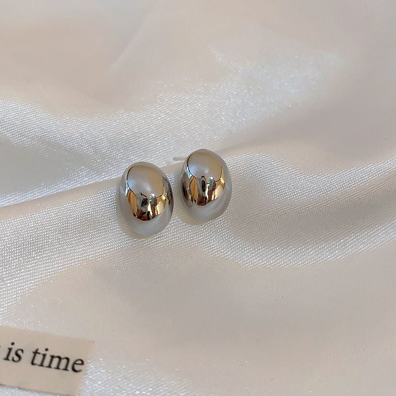 Silver needle metal earrings, high-end simple stud earrings, fashionable versatile light luxury personalized niche earrings, Yiwu wholesale