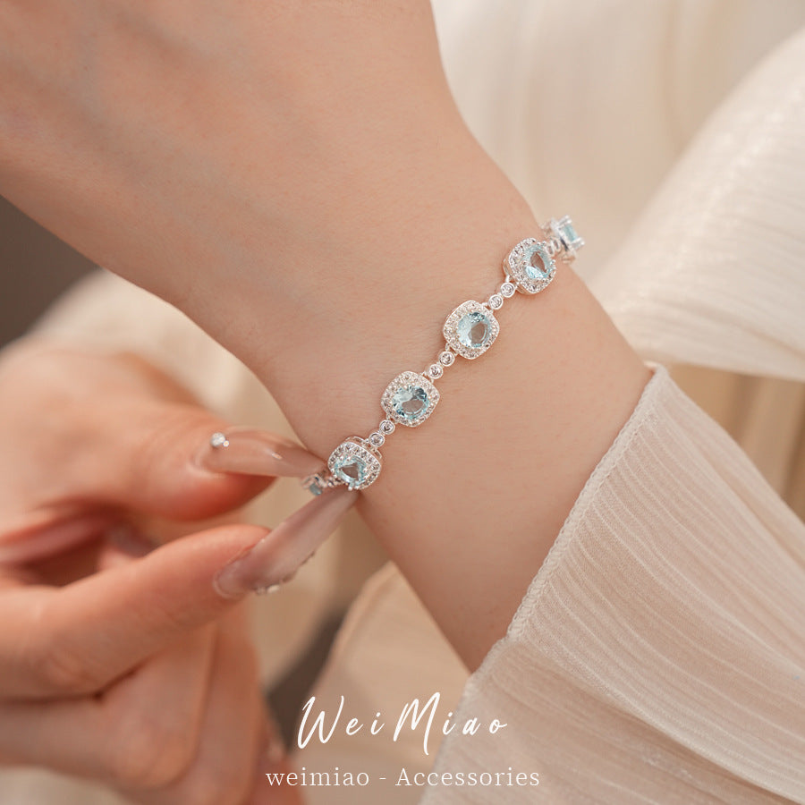 Blue zircon square buckle bracelet, light luxury niche bracelet, fresh temperament, versatile fashion and high-end jewelry.