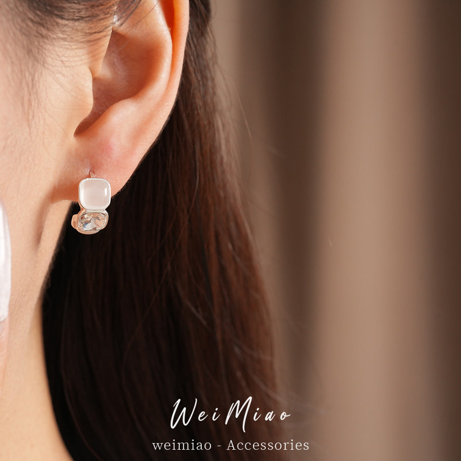 Diamond-set geometric square round pearl ear buckle minimalist style personalized temperament earrings light luxury high-end earrings wholesale