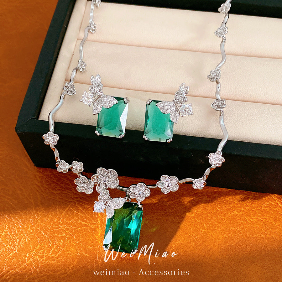 Court style exquisite zircon flower butterfly square necklace light luxury niche collarbone chain high-end jewelry set