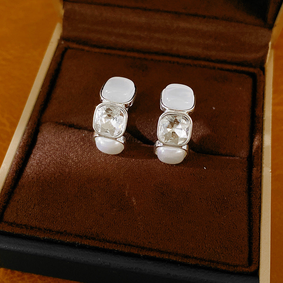 Diamond-set geometric square round pearl ear buckle minimalist style personalized temperament earrings light luxury high-end earrings wholesale