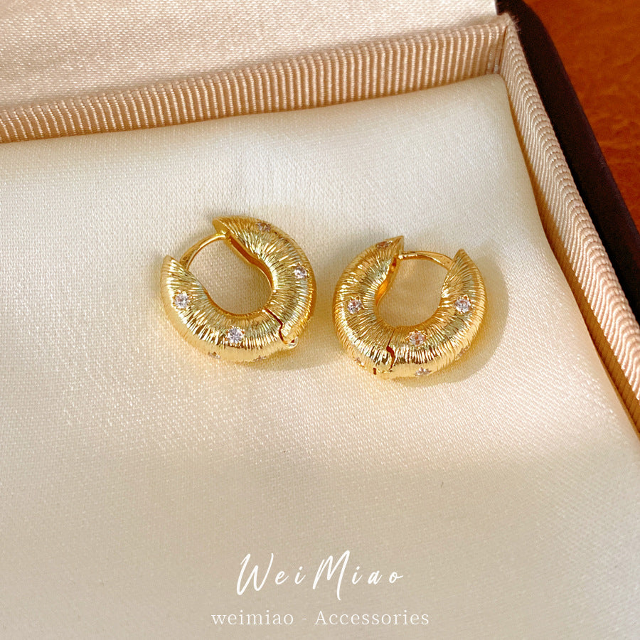 Zircon geometric round pattern ear buckle personality temperament cold style fashion earrings light luxury high-end earrings wholesale