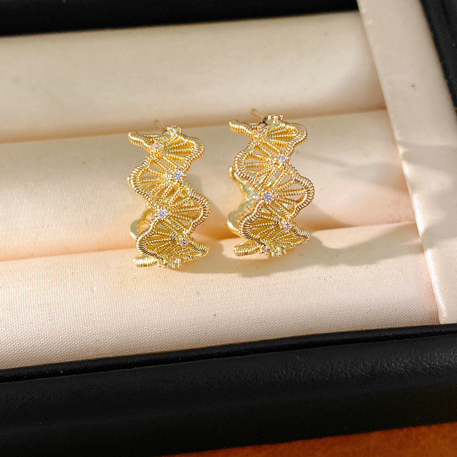 Silver needle inlaid zircon hollow round lace stud earrings personality temperament fashion versatile earrings light luxury high sense earrings