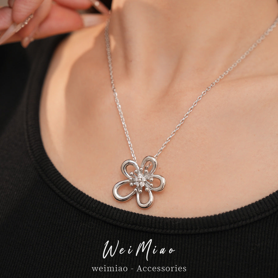 18k real gold electroplated zirconium hollow flower necklace light luxury niche collarbone chain personalized temperament high-end jewelry set