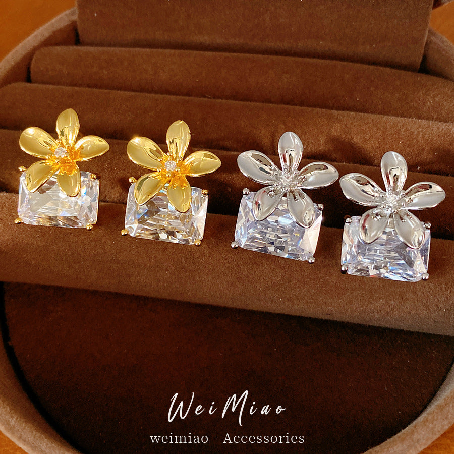 Real gold electroplated silver needle flower inlaid zircon square stud earrings simple temperament versatile earrings light luxury high-end earrings