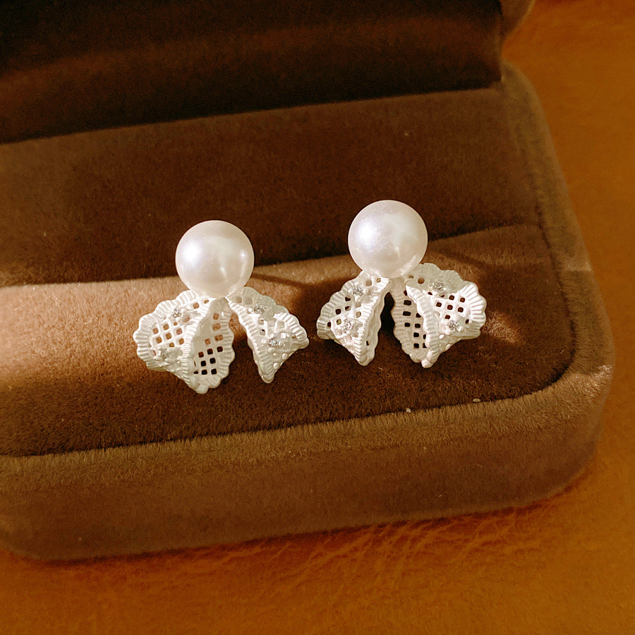 Silver needle inlaid zircon lace hollow pearl stud earrings simple versatile commuter temperament earrings light luxury high-end earrings