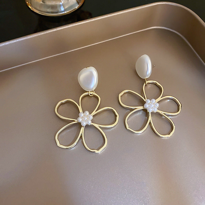 Vintage Style Earrings - Unique Retro Stud Collection