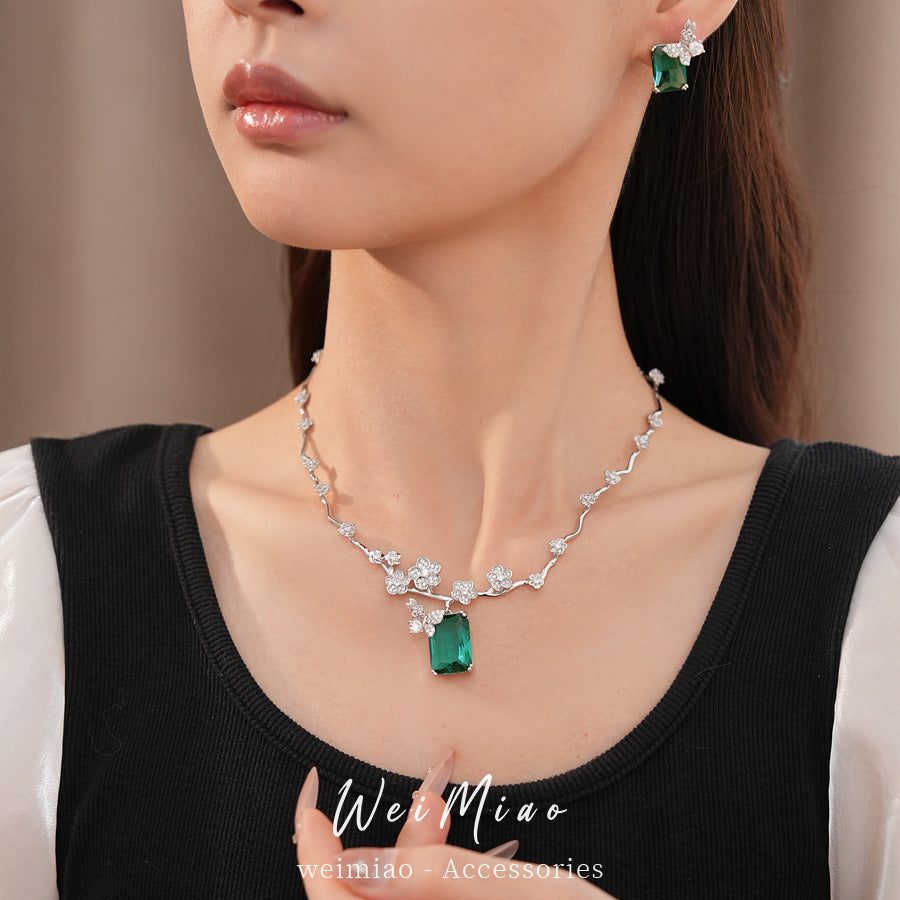 Court style exquisite zircon flower butterfly square necklace light luxury niche collarbone chain high-end jewelry set