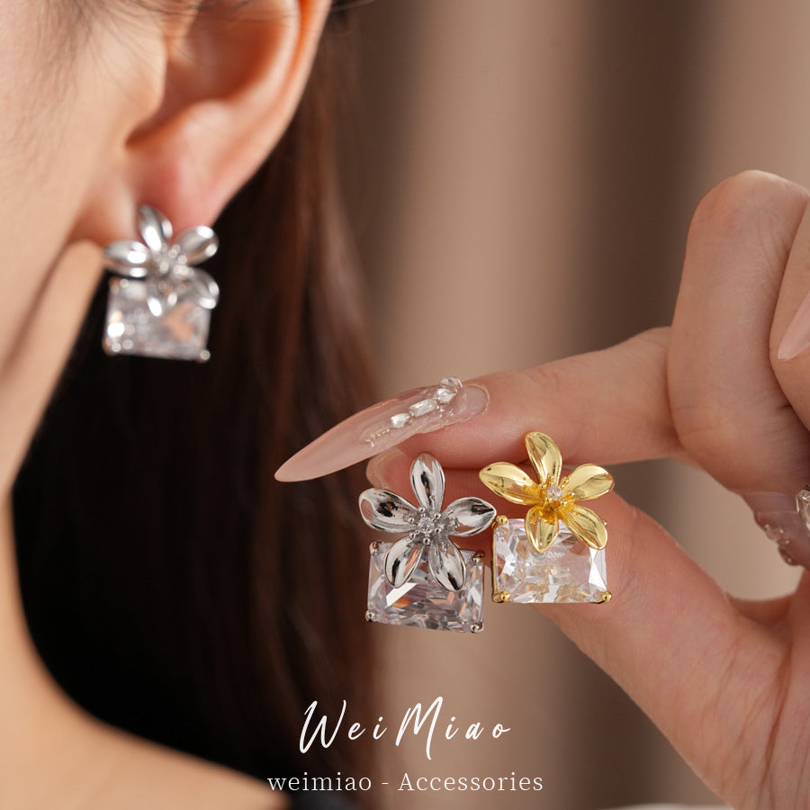 Real Gold Electroplated Silver Needle Flower Inlaid Zircon Square Stud Earrings Simple Temperament Versatile Earrings Light Luxury High-end Earrings